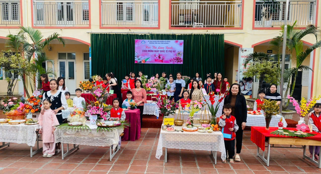 🌸🌸🌸 Hôm nay, các bạn nhỏ Trường Tiểu học Phú Lương I đã được trải nghiệm nặn bánh trôi vô cùng ý nghĩa, mỗi viên bánh tròn xinh từ tay các bạn học sinh làm đều chứa đựng tình cảm dành cho các cô giáo, các mẹ, các bà của mình. ♥️