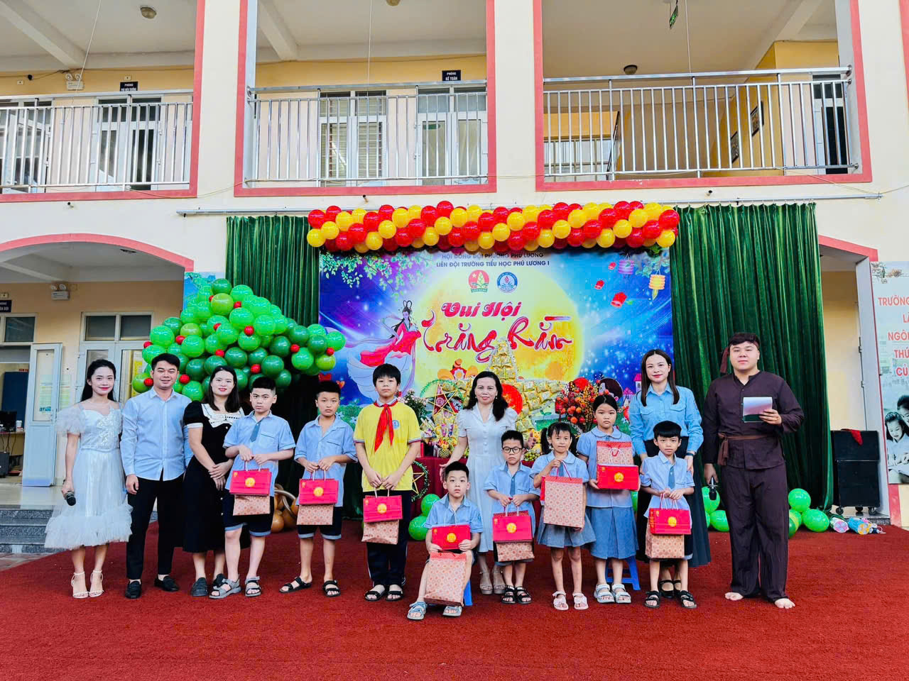 VUI HỘI TRĂNG RẰM 2025 TẠI TRƯỜNG TIỂU HỌC PHÚ LƯƠNG I